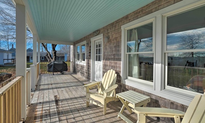 Tenants Harbor Cottage | Pauls Cottage in Tenants Harbor, 1 Min to Shore