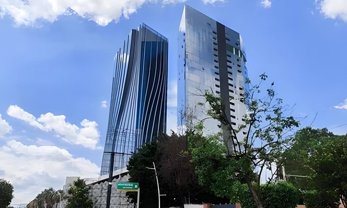 Financial District House | Pavilion 17H by Del Mar
