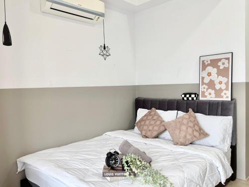 Bandar Tun Razak Apartment | Pavilion 2 Revol Sky Pool 2-3 pax LS25