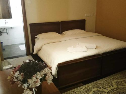 Harispattuwa Hotel | Pawra wood inn
