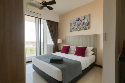 Kampung Bahasa Kapor Apartment | PD D'Wharf High Floor Studio With Private Entrance And Seaview Balcony