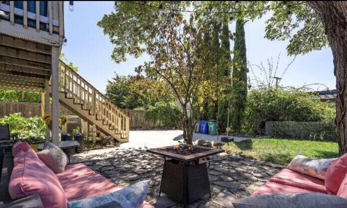 Portland Apartment | PDX/St Johns Hideaway