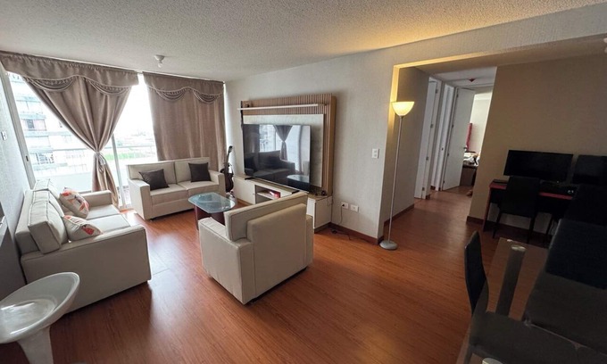 Jose Luis Bustamante y Rivero Apartment | In condominium with beautiful views