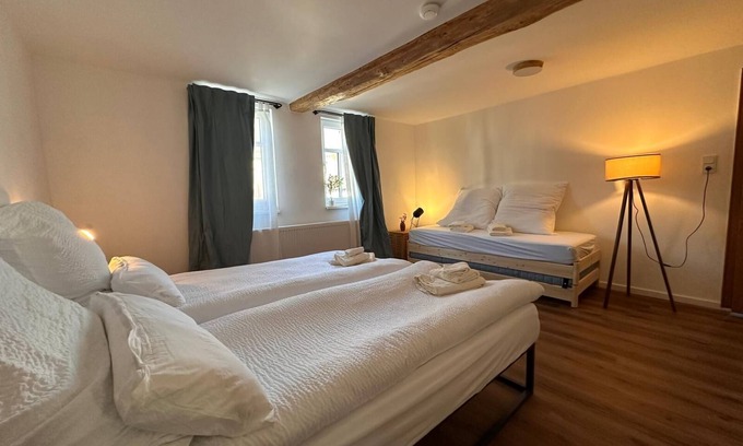 Weilburg Apartment | Peace and nature with space for 6 people, garden, terrace and garage in the valley