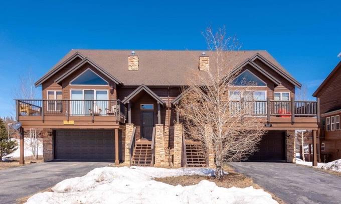 Pole Creek House | Peace and Quiet in the mountains