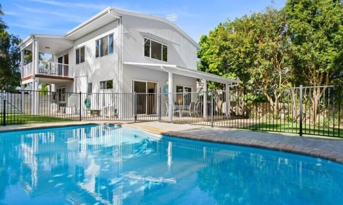 Castaways Beach House | Peace within the palms, Castaways Beach