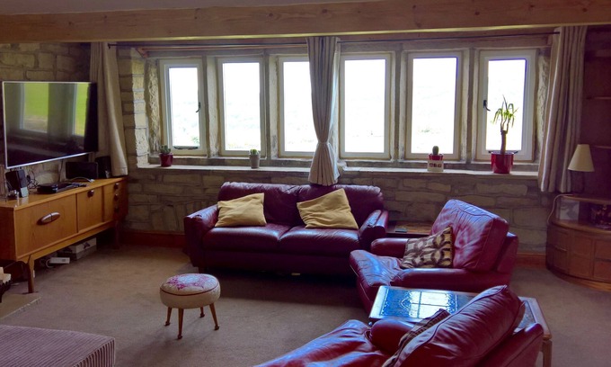 Honley House | Peaceful 18th Century Weaver's cottage , perfect for a weekend retreat!