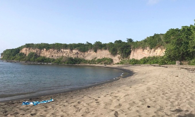 Dieppe Bay Town House | Peaceful 2-bedroom space with sea and Mountain View with WiFi, AC.