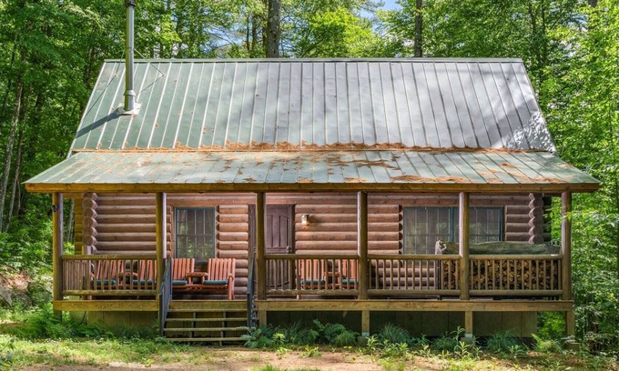 Townshend House | Peaceful 3-BR Cabin 40-Min to Stratton