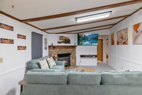 Barium Springs House | Peaceful 3BR Retreat - Near Statesville