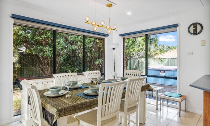 Forest Lake House | Peaceful 4BR Retreat in Leafy Forest Lake Setting