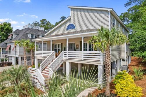 North Litchfield Beach House | Peaceful Abode Live the Coastal Dream 5 Bdrm 4Bath