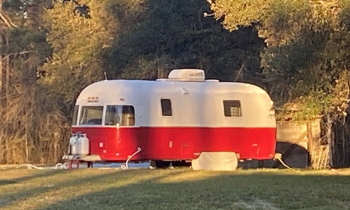 Fairhope House | Peaceful Airstream Fast WiFi Low Pet Fee FirePit Star Gazing Convenient
