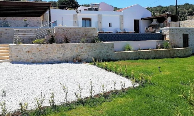 Makhairoi Villa | Peaceful and Quiet Luxury VillanLocated in a wonderful village