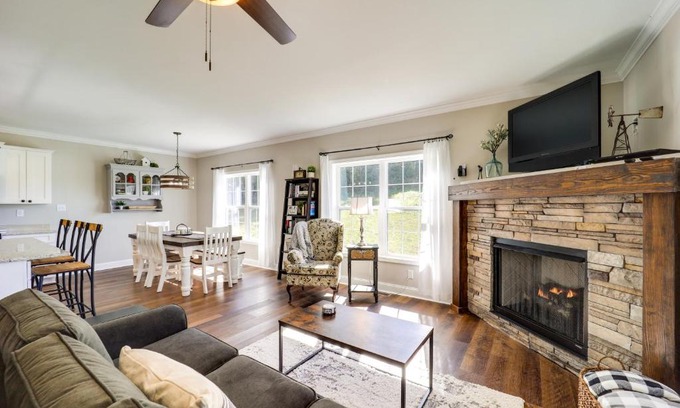 Butler House | Peaceful Butler Hideaway at The Pond