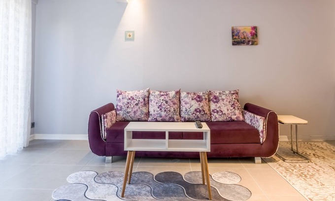Yenikoy Mahallesi Apartment | Peaceful Coast in Sariyer, Istanbul