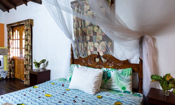 Ciceron Cottage | Peaceful cottage in Marigot bay 2 mins walk to beach