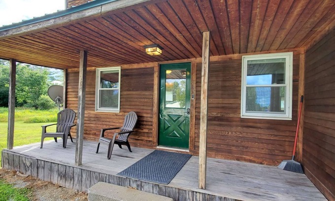 Abbot House | Peaceful Countryside Home Located on 22 Acres