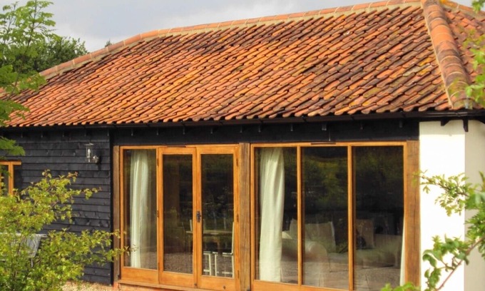 Hopton House | Peaceful, ecofriendly converted barn