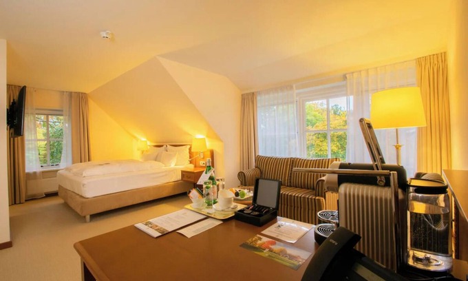 Ootmarsum Hotel | Peaceful Escape Ideal for a Romantic Getaway - with Indoor and Outdoor Pool