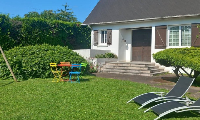 Chennevieres-sur-Marne Bed & Breakfast | Peaceful stay between Paris and Disneyland - 2 comfortable rooms with garden