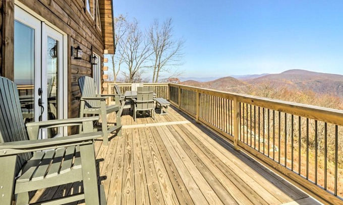 Dyke House | Peaceful Free Union Cabin with Deck and Mtn Views