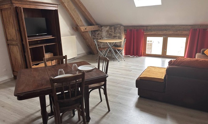 Saint-Bonnet-de-Four Cottage | Peaceful Gîte Rouge on farm, pets allowed, wifi included