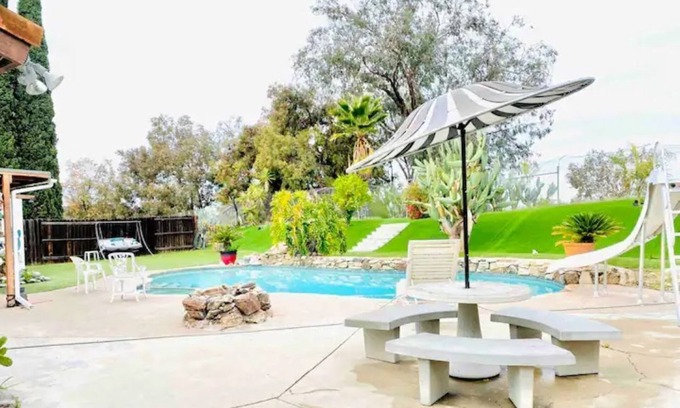 El Cajon House | Peaceful guest suite in Fletcher Hills