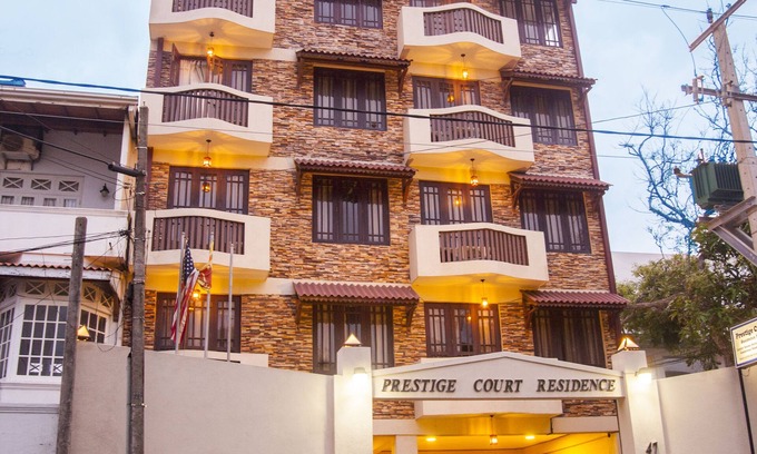 Mount Lavinia Condo | Peaceful Harmonious Condo Equipped Kitchen Two Bath Three Bedrooms Aircondition