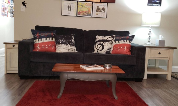 Cookeville House | Peaceful Home On A Hill In Cookeville, Tennessee