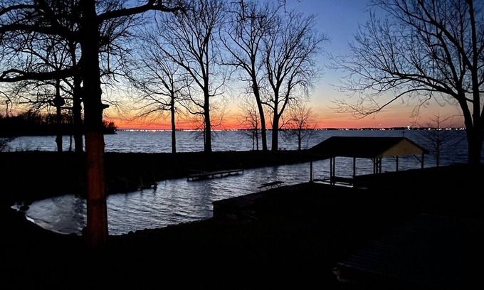 Celina House | Peaceful Lakehouse with Amazing Grand Lake Views