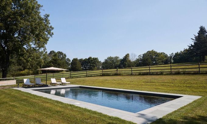 Lewisboro House | Peaceful Light-Filled Guesthouse 1 Hour From NYC