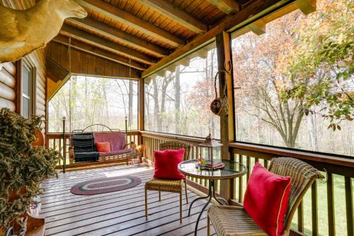 Luray House | Peaceful Luray Cabin with Hot Tub, Deck and Fire Pit!