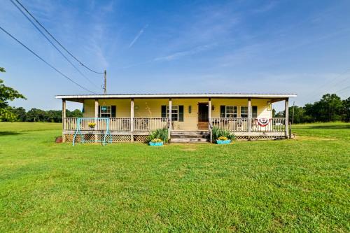 McEwen House | Peaceful McEwen Home with Spacious Yard!