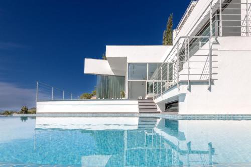Aduanas House | Peaceful Oasis in Jávea Villa with Sea Views and Pool