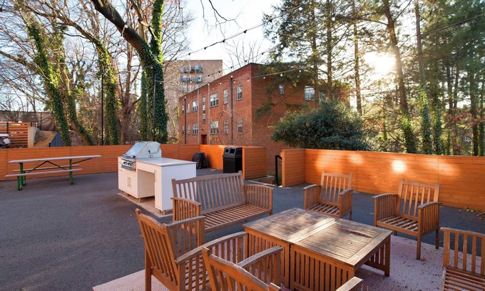 Radnor - Fort Myer Heights Apartment | Peaceful & Relaxing Apt For Your Trip!