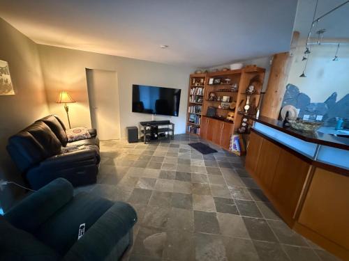Gold River House | Peaceful Rest