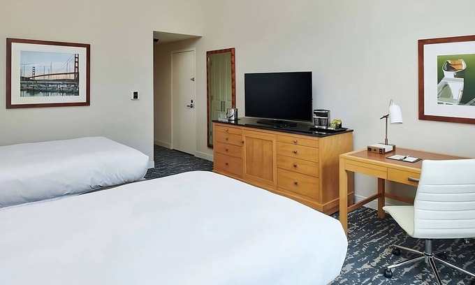 Berkeley Hotel | Peaceful Retreat in Berkeley Marina! 3 Posh Units, Near César Chávez Park!