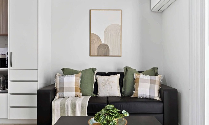 Rockingham Apartment | Peaceful Rockingham Getaway with Parking
