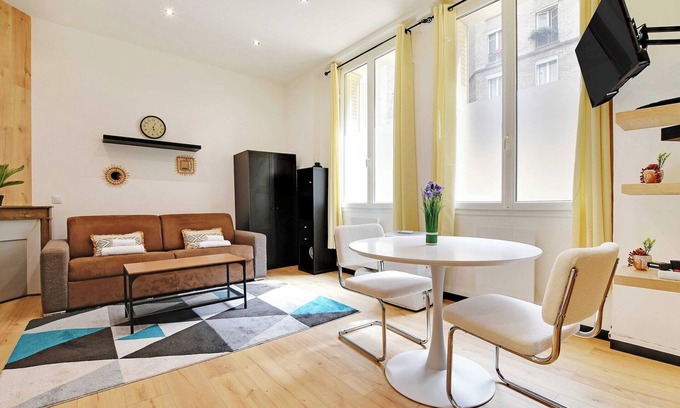 19th Arrondissement Apartment | Peaceful studio - 2P - Buttes-Chaumont