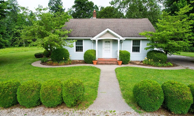 Helmsburg Cottage | Peaceful Wayside Cottage in the country 5 miles north of Nashville, IN!