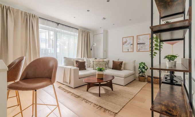 Dulwich Apartment | Peacefully set 2BR Apt near Beautiful Dulwich Park