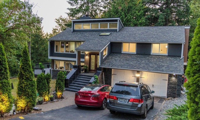 Sammamish House | Pearl on the Ridge - Hot Tub, Sauna, Game Room, EV, Near Lake&Downtown Sammamish