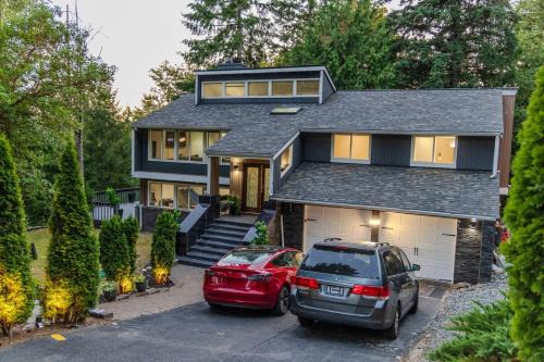 Sammamish House | Pearl on the ridge sauna,hot tub,game room,groups