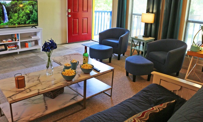 Manor Apartment | Pecan Place at Manor Suite D - 15 mins to DT ATX and AUS