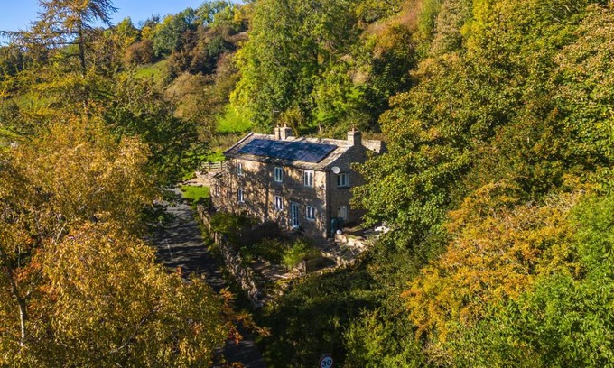 Feetham House | Peep-O-Day-The Stylish Dale View