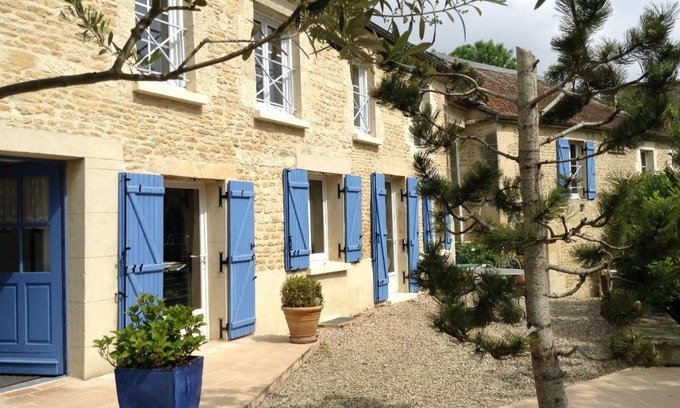 Blainville-sur-Orne Bed & Breakfast | PEGASUS