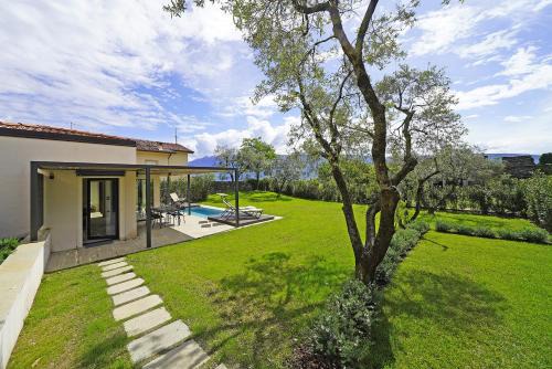 Villavetro Villa | Pelacà 1931 Small Villa with minipool