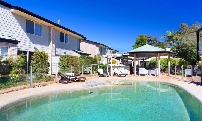Noosaville House | Pelican Cove 9 - The family friendly alternative to Hastings St