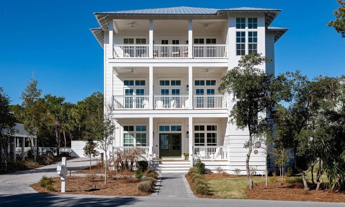 Gulf Trace House | "Pelican Trace"~New Lux Build~Gulf/Park Views~Private Pool~Beach Gear~Gulf Trace